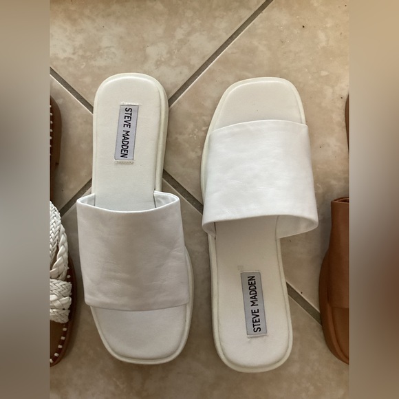 Steve Madden White Women's Slide Sandals Size 8 - Picture 2 of 3